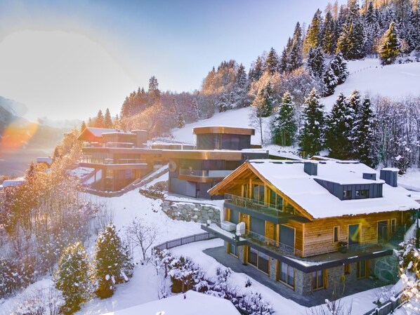 المنشأة من الخارج