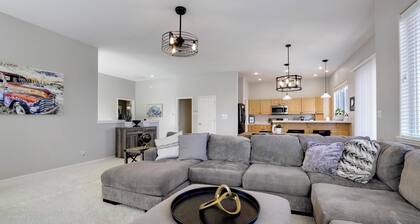 NEW! River View Retreat 🌴 Unreal view 😎 Prime 📍