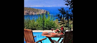 One bedroom villa with private seawater pool! Just 150 meters from the sea