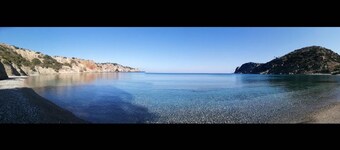 ¡Villa de un dormitorio con piscina privada de agua de mar! A solo 150 metros del mar