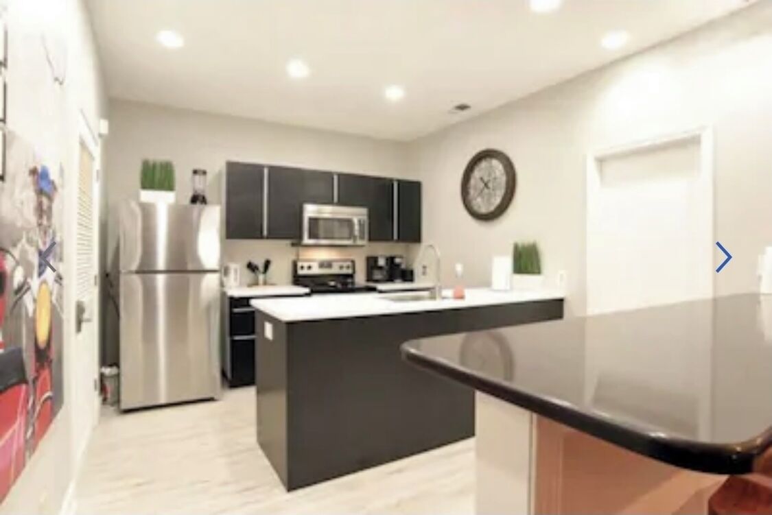 Kylskåp, mikrovågsugn, ugn och spishäll