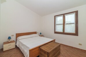 1 bedroom, iron/ironing board - Holiday Apartment ‘Appartamento Il Borgo’ with Sea View, A/C & Terrace (Porto San Paolo)