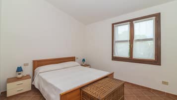 1 bedroom, iron/ironing board