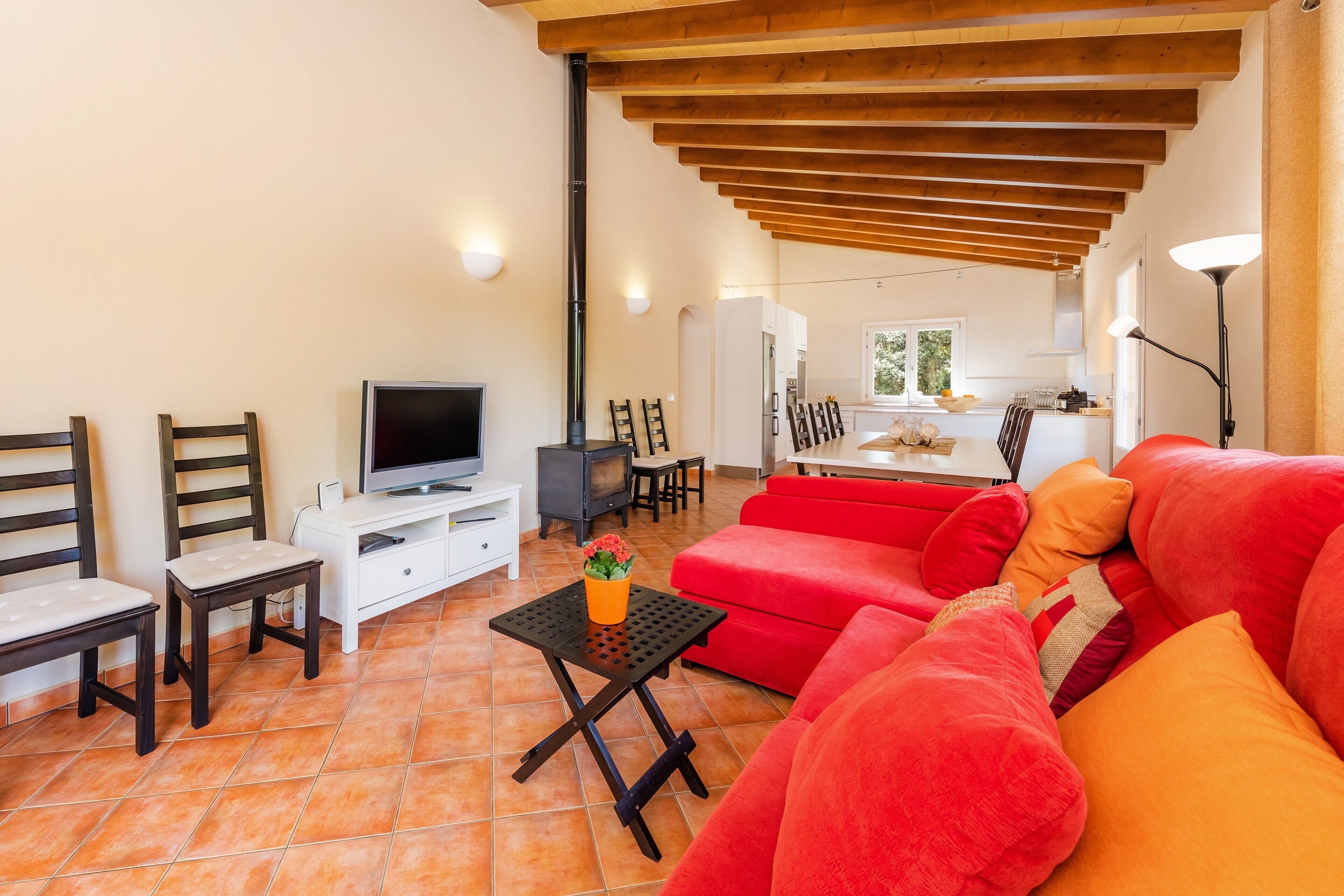 Télévision, cheminée