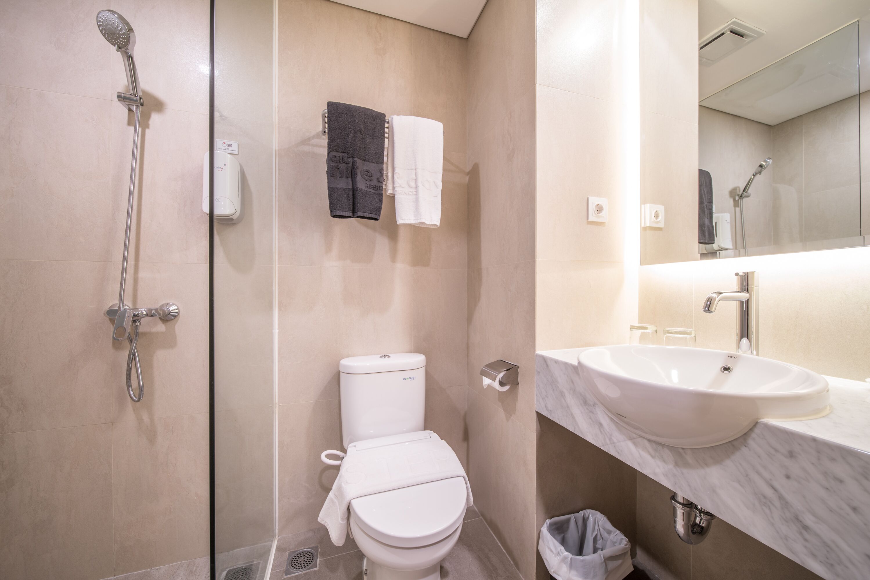 Foto - All Nite & Day Kebon Jeruk