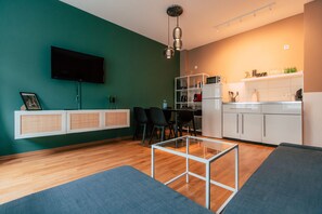 Unclassified image, 5 of 12, button