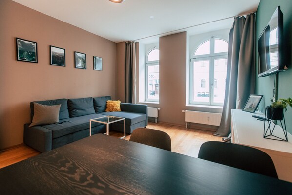 Unclassified image, 1 of 13, button