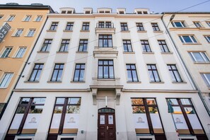 Exterior - Rooftop Studio mit Wohnküche und Terrasse - Luga Homes - Stadthaus (Leipzig)