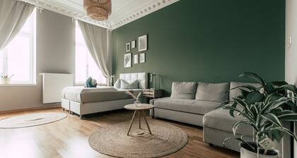 *Big Boho* 3-Zimmer-Appartement mit Wohnküche und Balkon - Luga Homes -