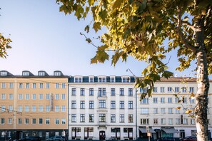 Exterior - *Big Boho* 3-room apartment with eat-in kitchen and balcony - Luga Homes - (Leipzig)