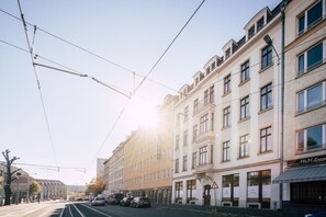 Unclassified image, 4 of 13, button