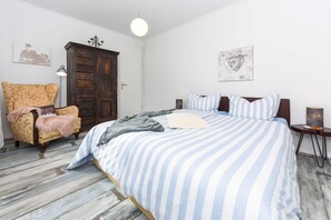 1 Schlafzimmer, Reisekinderbett, WLAN