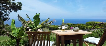 Faial Cottage B&B, Azores - Panoramic Ocean views, Breakfast included