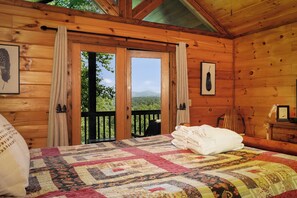 3 bedrooms, iron/ironing board, Internet, bed sheets