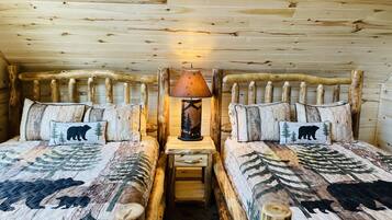 4 bedrooms, iron/ironing board, free WiFi, bed sheets