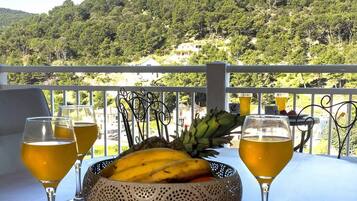 Apartamento (Two bedroom apartment with balcony) | Sacada