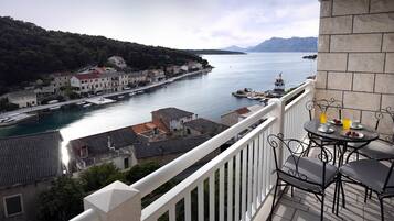 Apartment (Two bedroom apartment with balcony) | Balcony