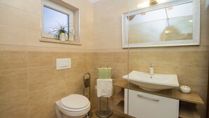 Villa | Bathroom - Villa Holiday (Svetvincenat)