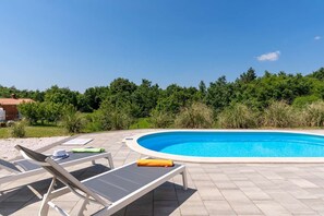 Outdoor pool - Villa Kristina (Pazin)