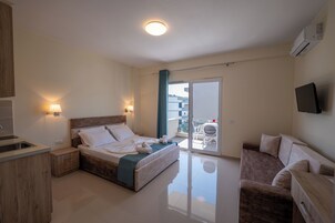 Soundproofing, free WiFi, bed sheets