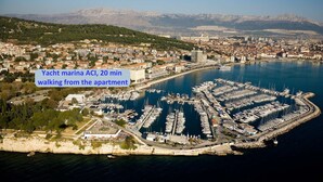 Marina - Big 80 m2 apt With Balcony in the Heart of Split (Split)