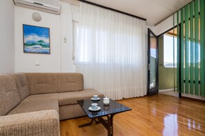 Apartment | Living room | 30-inch TV with digital channels - Big 80 m2 apt With Balcony in the Heart of Split (Split)