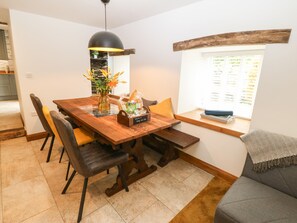 Cottage | Dining - Bwthyn Bach Gwyn (Penrhyndeudraeth)