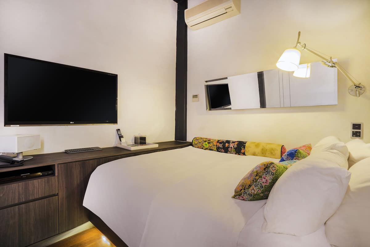 Room (Loft) | Meja, Wi-fi percuma