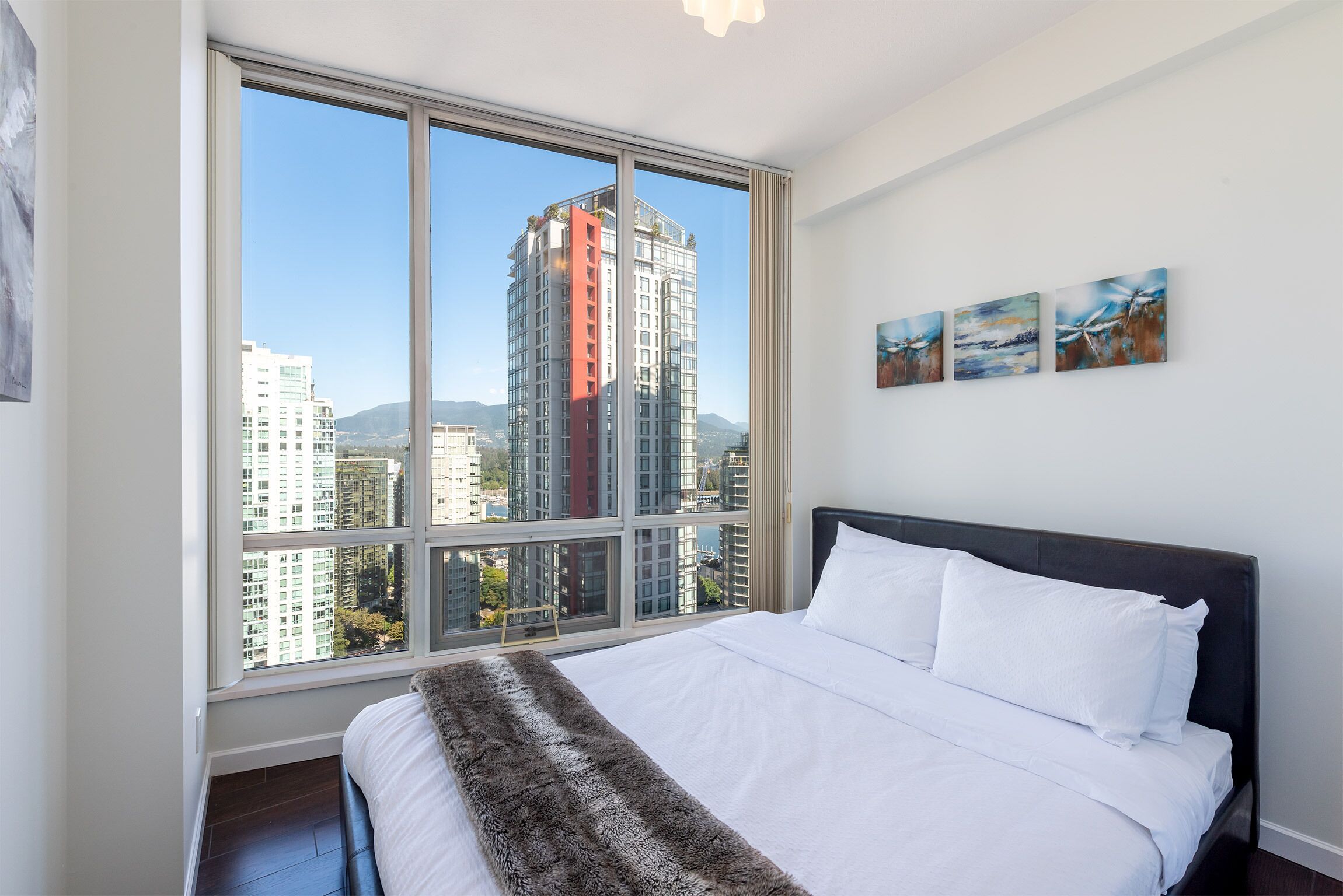 4 habitaciones, wifi gratis y ropa de cama 
