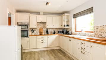 Cottage | Interior