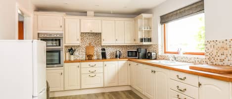 Cottage | Interior