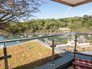 Cottage | Balcony - 3 The Hide (Plymouth)