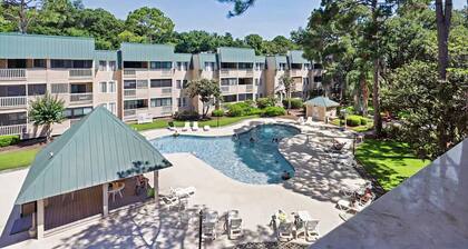 Come Enjoy this recently remodeled Villa