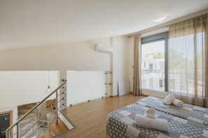 Luxury Villa | 4 bedrooms, individually decorated, individually furnished, desk