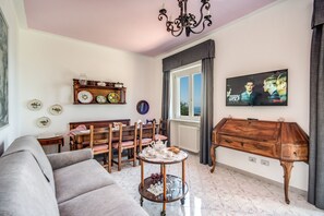 تلفزيون، كُتُب