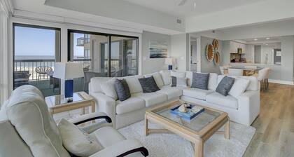 1408 Ocean Club by AvantStay | Oceanfront Home w/ Amazing Views!