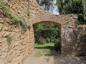 Cottage | Property grounds