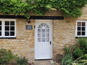 Cottage | Exterior detail - The Old Bakery (Beaminster)