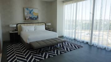 Allergitestade sÀngklÀder och vÀrdeförvaringsskÄp pÄ rummet