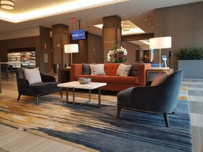 Lobby sitting area - Hyatt Regency JFK Airport at Resorts World New York (South Ozone Park)