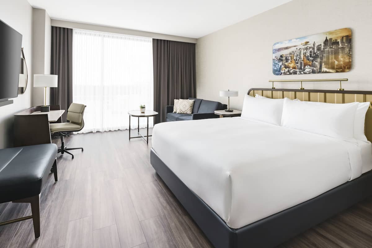 Hypo-allergenic bedding, in-room safe, blackout curtains, soundproofing