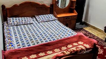 1 chambre, fer et planche à repasser, Wi-Fi, draps fournis