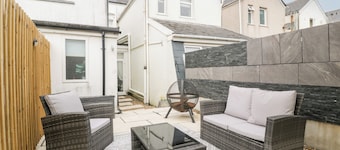76A Mackworth Road