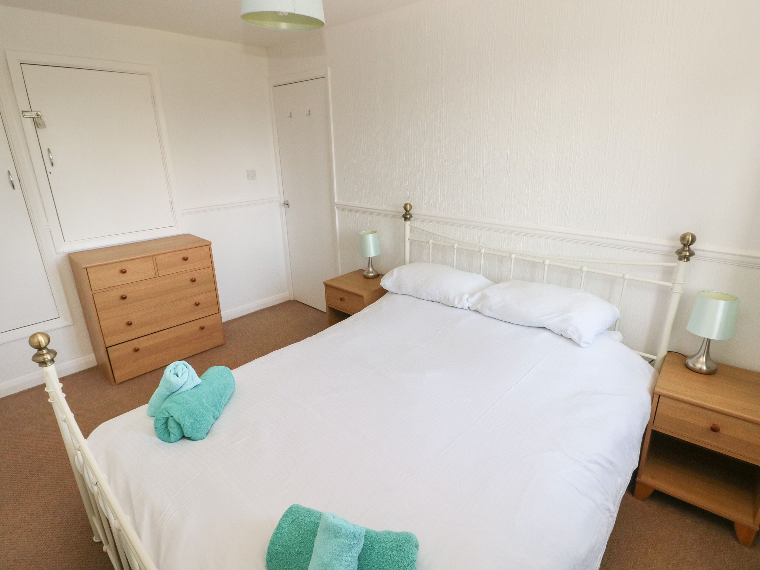 3 bedrooms, individually decorated, individually furnished, free WiFi