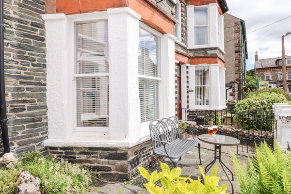 Cottage | Balcony