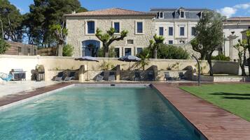 Ulkouima-allas, lämmitetty uima-allas