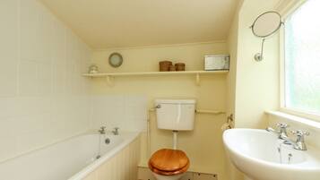 Cottage | Bathroom