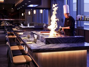 Restaurant - Grand Mercure Malang Mirama (Malang)