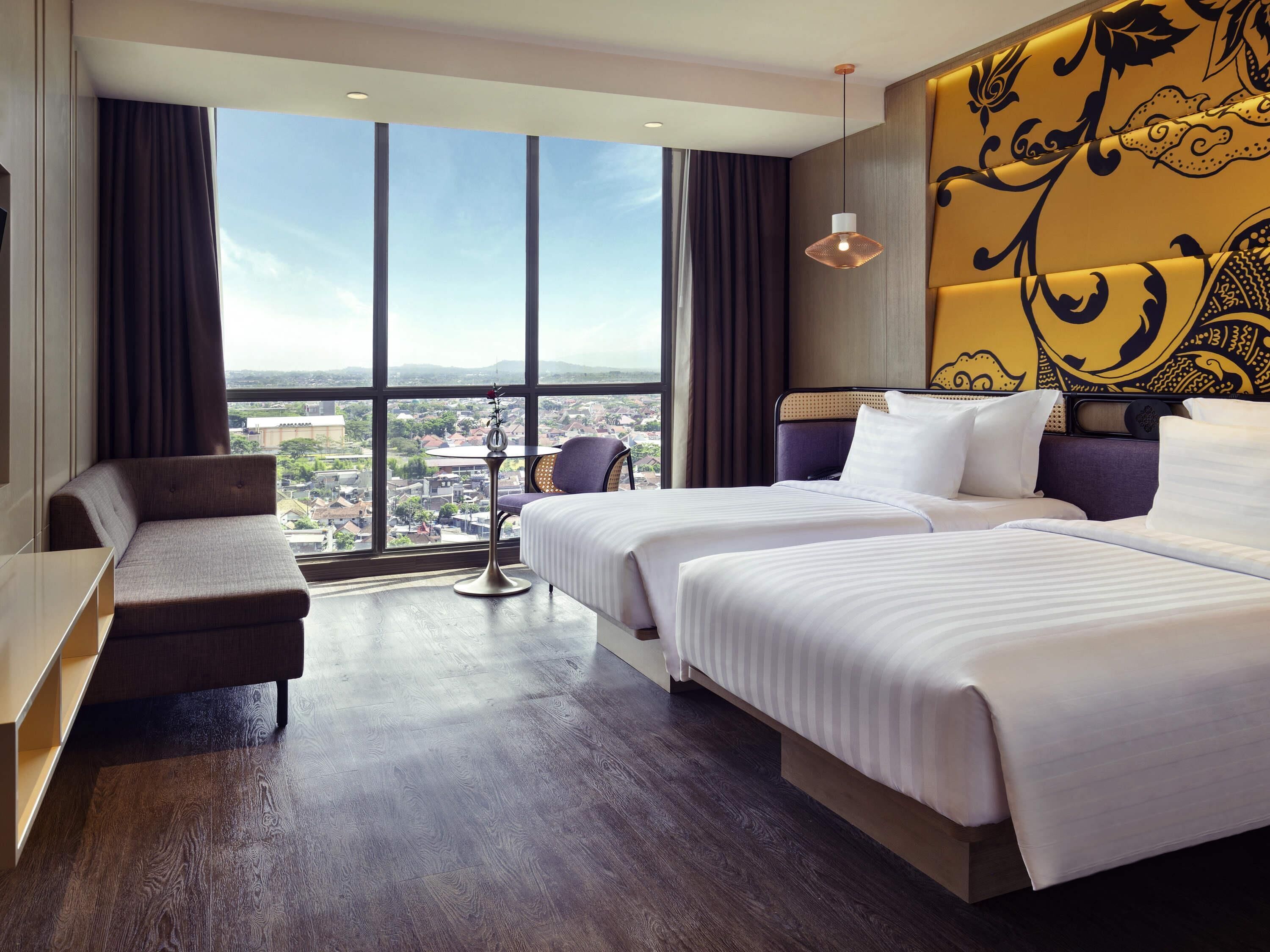 Premium bedding, free minibar, in-room safe, desk