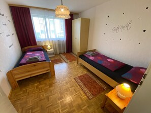 3 chambres, accès au Wi-Fi (inclus), literie fournie